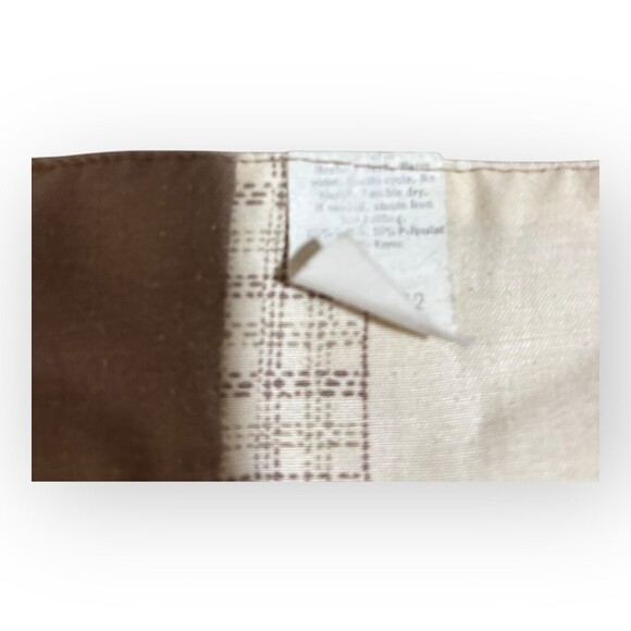 Beige Button Closure Vest Two Front Pockets Patterned Lining No Size - Picture 2 of 4